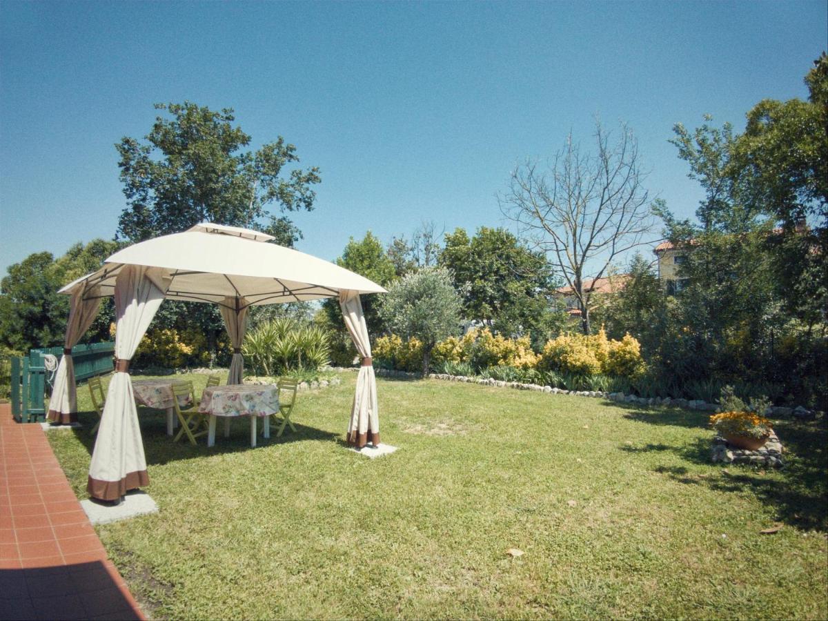B&B il Lupo e la Quercia Castelnuovo Magra Esterno foto